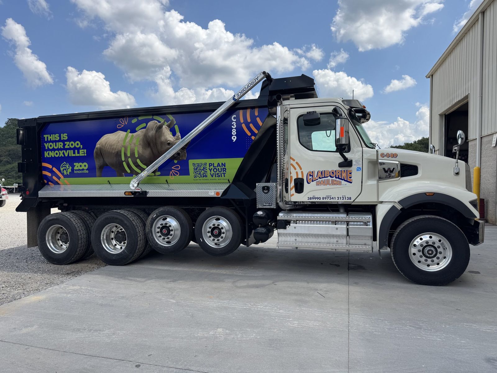 This Is Your Zoo, Knoxville: Vehicle Graphics